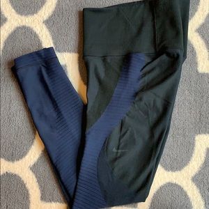 Nike Zoned Sculpt Leggings-Black and Blue